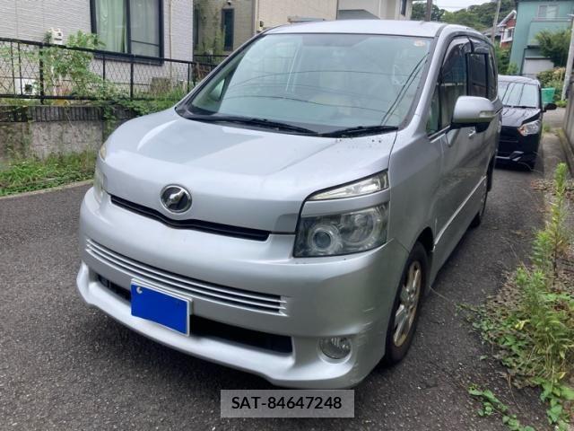 Toyota VOXY 2009-06 8662334-1