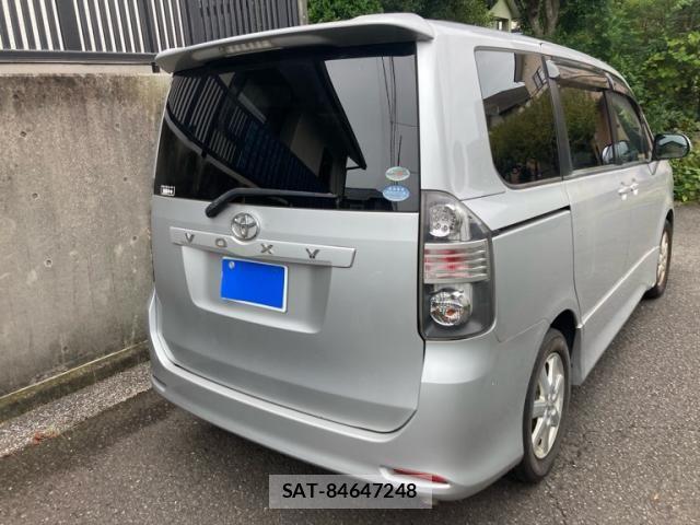Toyota VOXY 2009-06 8662334-4