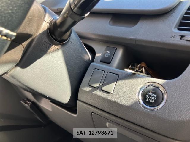 Toyota VOXY 2008-04 8662335-9