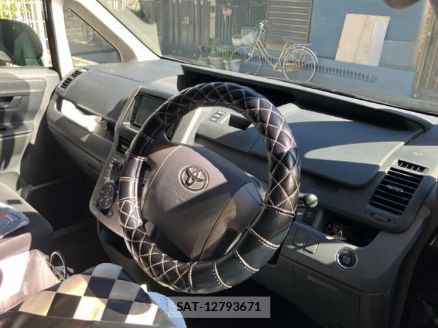 Toyota VOXY 2008-04 8662335-10