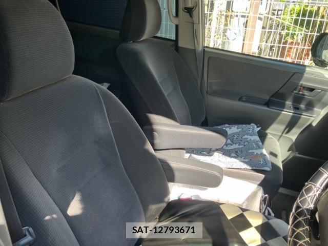 Toyota VOXY 2008-04 8662335-12