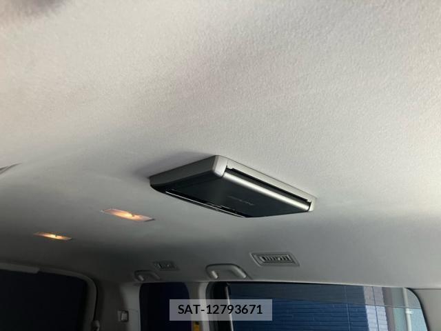 Toyota VOXY 2008-04 8662335-13