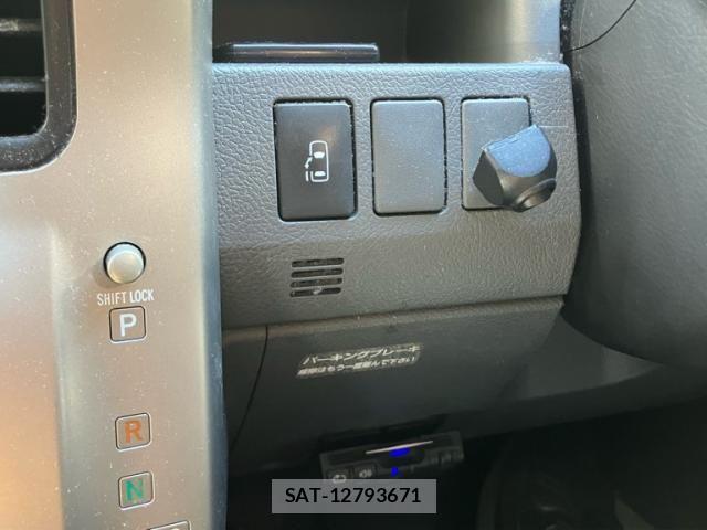 Toyota VOXY 2008-04 8662335-20