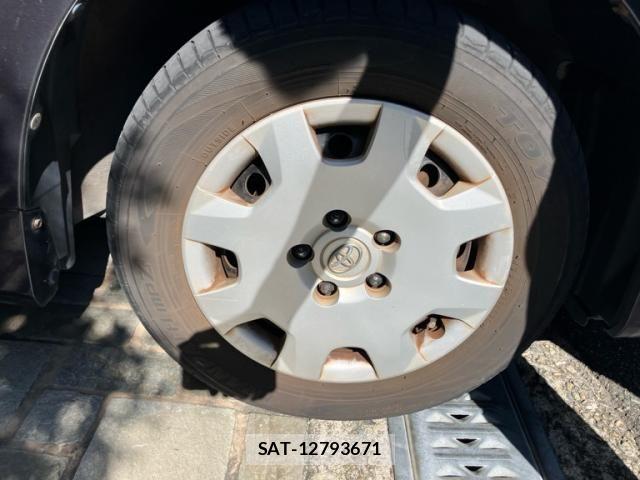Toyota VOXY 2008-04 8662335-3