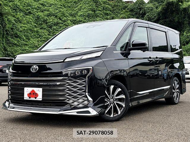 Toyota VOXY 2022-03 8662267-0