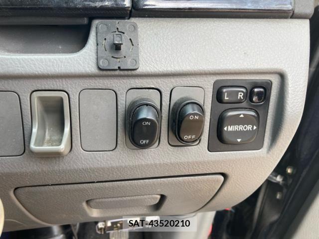 Toyota VOXY 2007-03 8662317-11