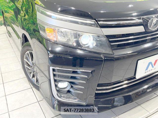 Toyota VOXY 2016-11 8662283-13