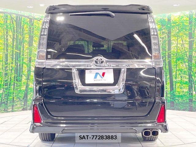 Toyota VOXY 2016-11 8662283-15