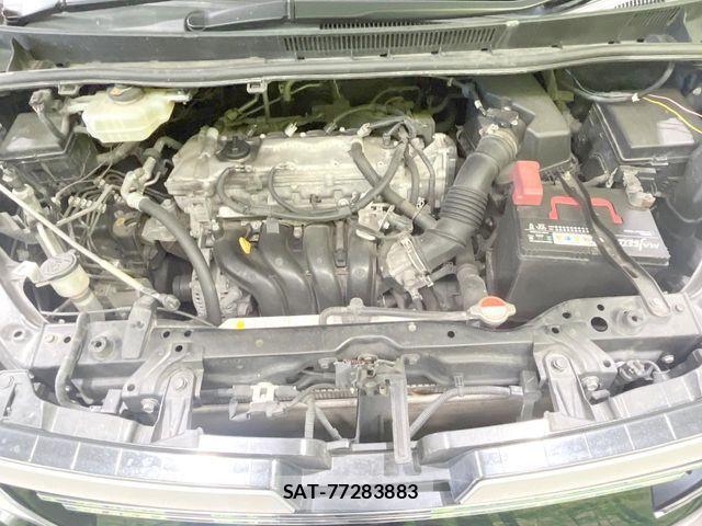 Toyota VOXY 2016-11 8662283-17