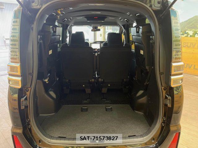 Toyota VOXY 2019-02 8662284-10