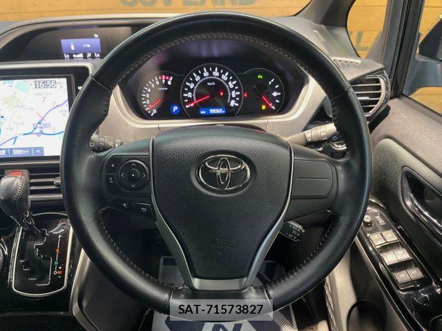 Toyota VOXY 2019-02 8662284-11