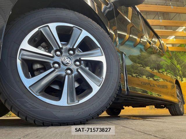 Toyota VOXY 2019-02 8662284-13