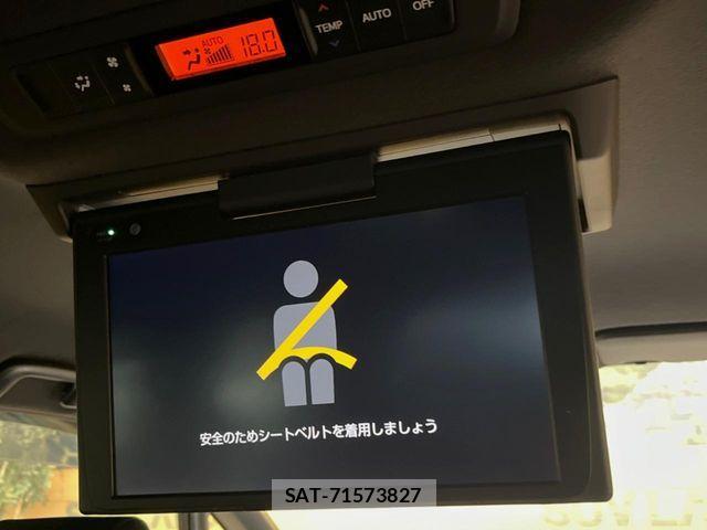 Toyota VOXY 2019-02 8662284-2