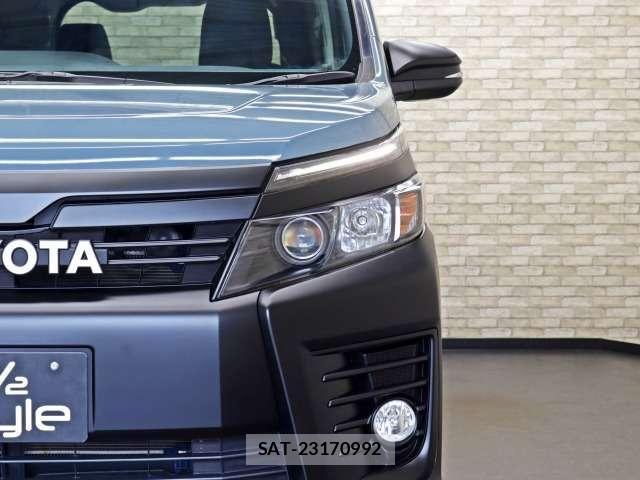 Toyota VOXY 2016-03 8662272-10