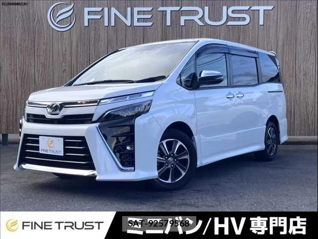 Toyota VOXY 2019-08 8667121-0