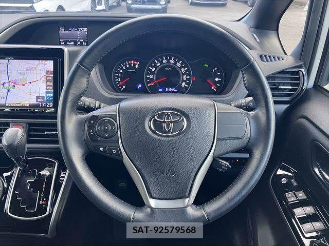 Toyota VOXY 2019-08 8667121-11