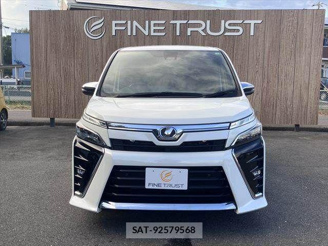 Toyota VOXY 2019-08 8667121-17