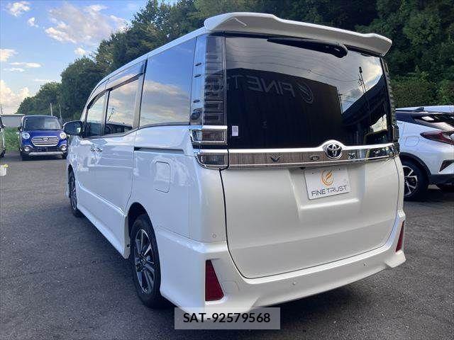 Toyota VOXY 2019-08 8667121-22