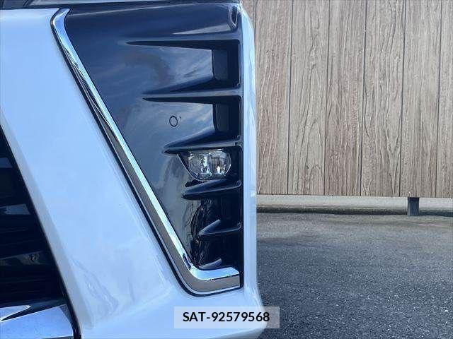 Toyota VOXY 2019-08 8667121-28