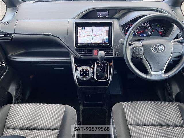 Toyota VOXY 2019-08 8667121-2