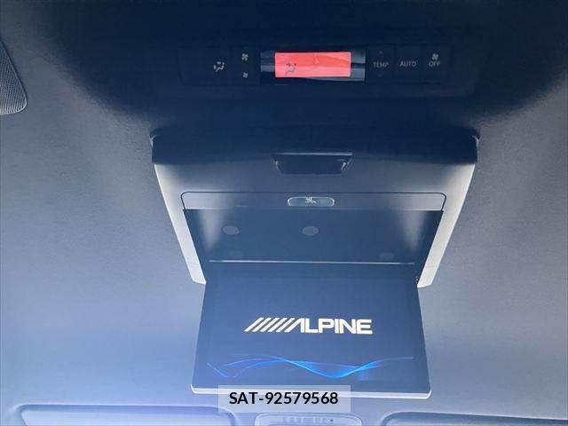 Toyota VOXY 2019-08 8667121-6