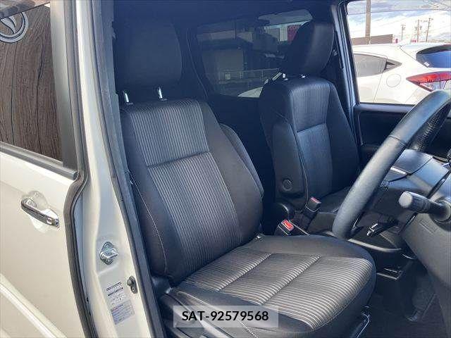 Toyota VOXY 2019-08 8667121-8