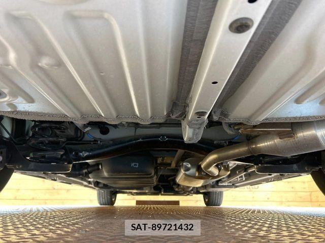 Toyota VOXY 2024-10 8667116-19