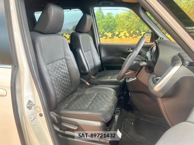Toyota VOXY 2024-10 8667116-7