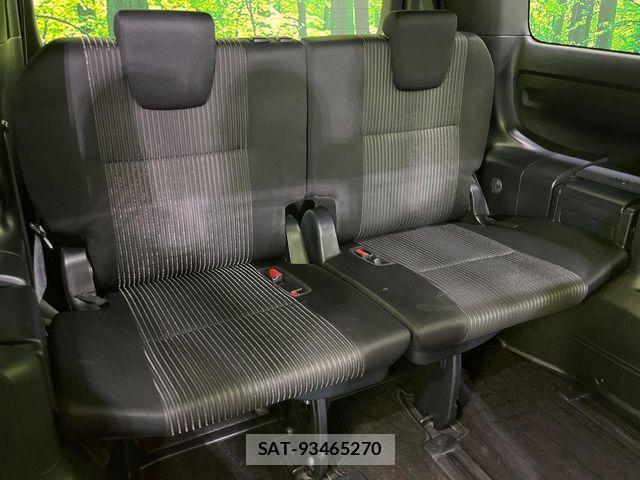Toyota VOXY 2017-10 8662273-9