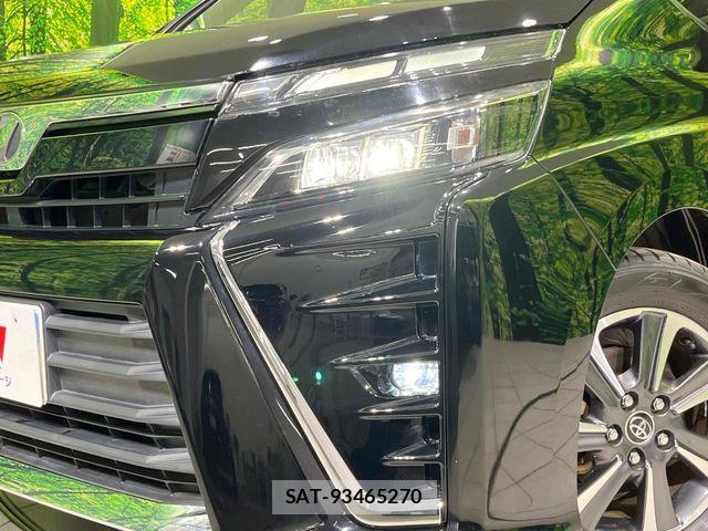 Toyota VOXY 2017-10 8662273-12
