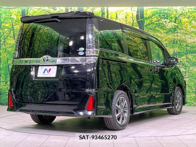 Toyota VOXY 2017-10 8662273-16