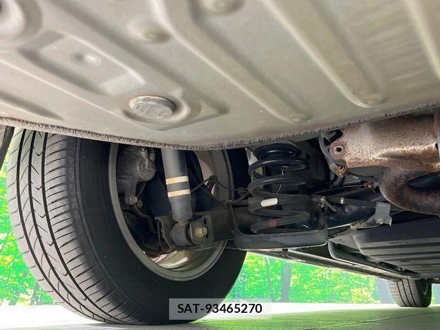 Toyota VOXY 2017-10 8662273-19