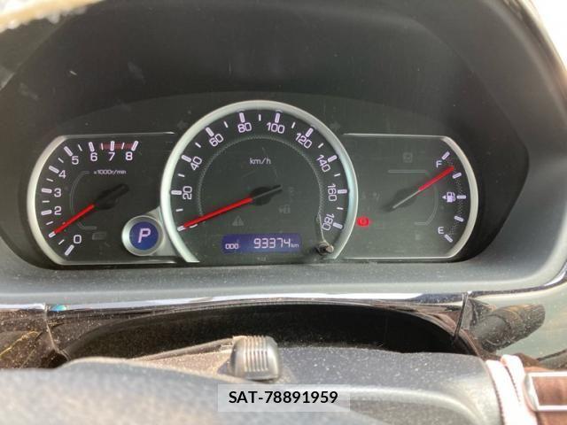 Toyota VOXY 2016-05 8667122-13