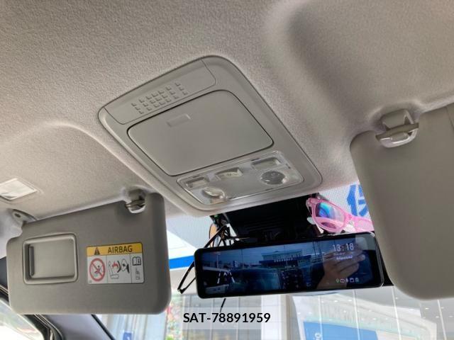 Toyota VOXY 2016-05 8667122-18