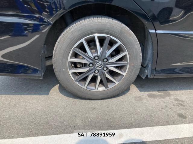 Toyota VOXY 2016-05 8667122-6