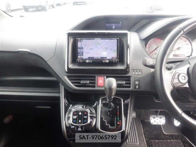 Toyota VOXY 2018-11 8662260-4
