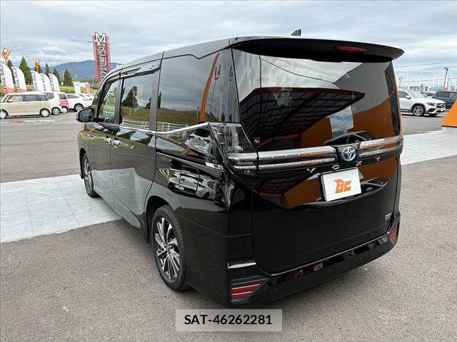 Toyota VOXY 2024-02 8662262-14