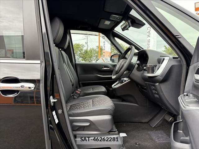 Toyota VOXY 2024-02 8662262-15