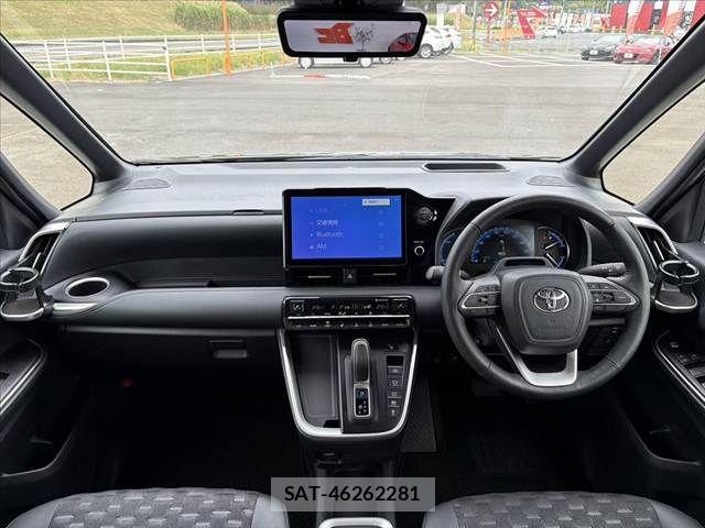 Toyota VOXY 2024-02 8662262-1