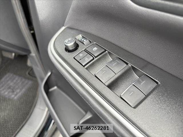 Toyota VOXY 2024-02 8662262-23