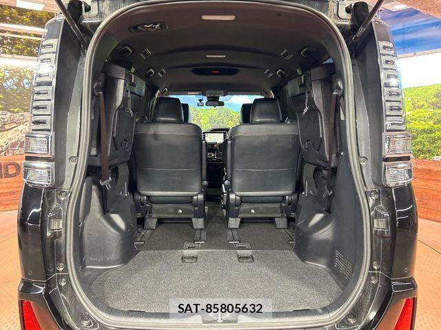 Toyota VOXY 2021-08 8667118-10