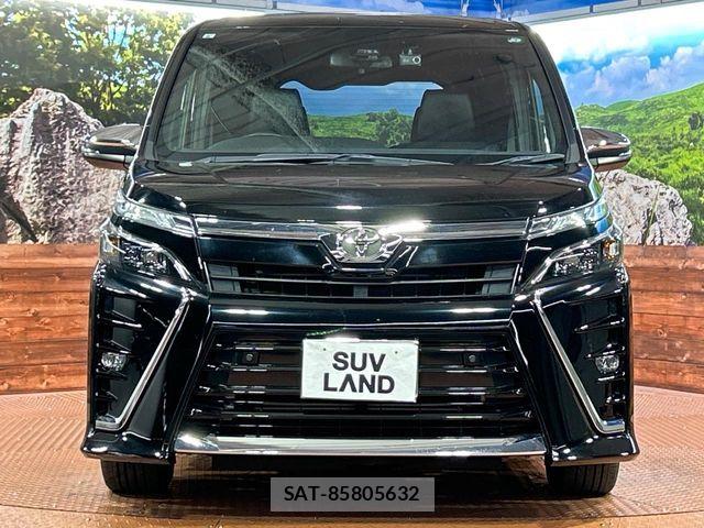 Toyota VOXY 2021-08 8667118-14