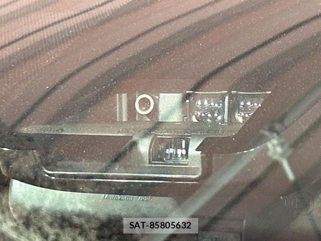 Toyota VOXY 2021-08 8667118-5
