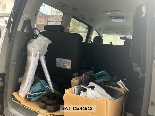 Toyota VOXY 2009-02 8662344-16