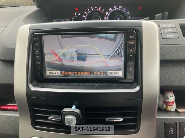 Toyota VOXY 2009-02 8662344-23