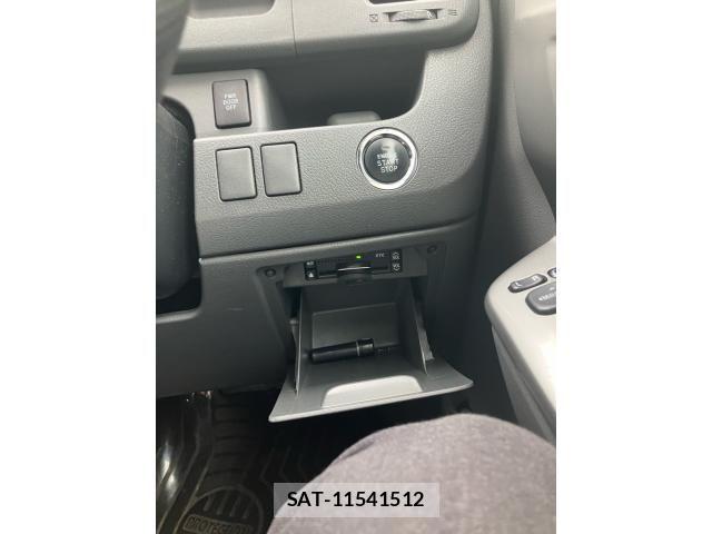 Toyota VOXY 2009-02 8662344-25