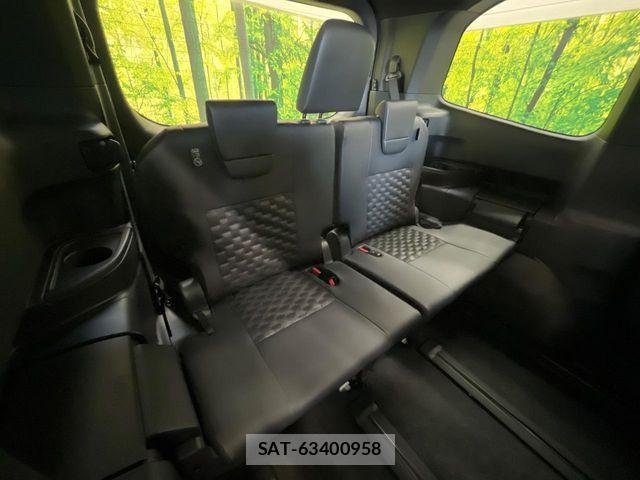 Toyota VOXY 2026-04 8662263-9
