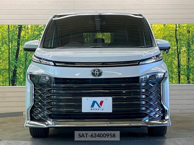 Toyota VOXY 2026-04 8662263-14