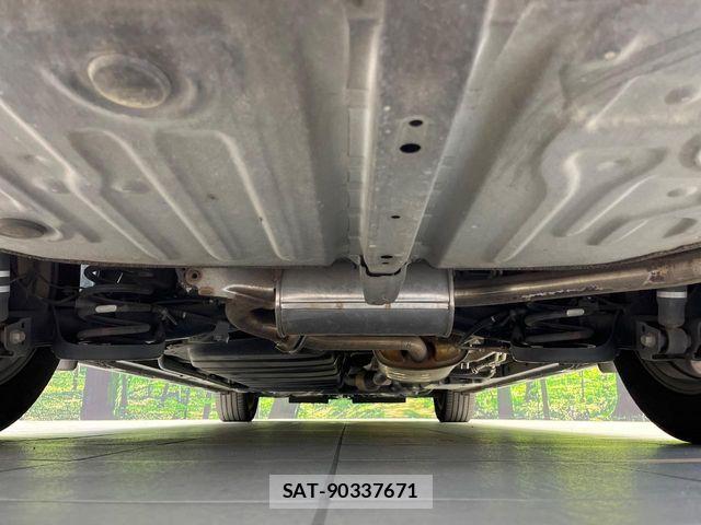 Toyota VOXY 2018-11 8667120-18