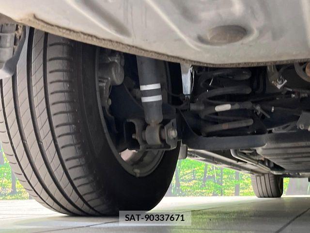 Toyota VOXY 2018-11 8667120-19